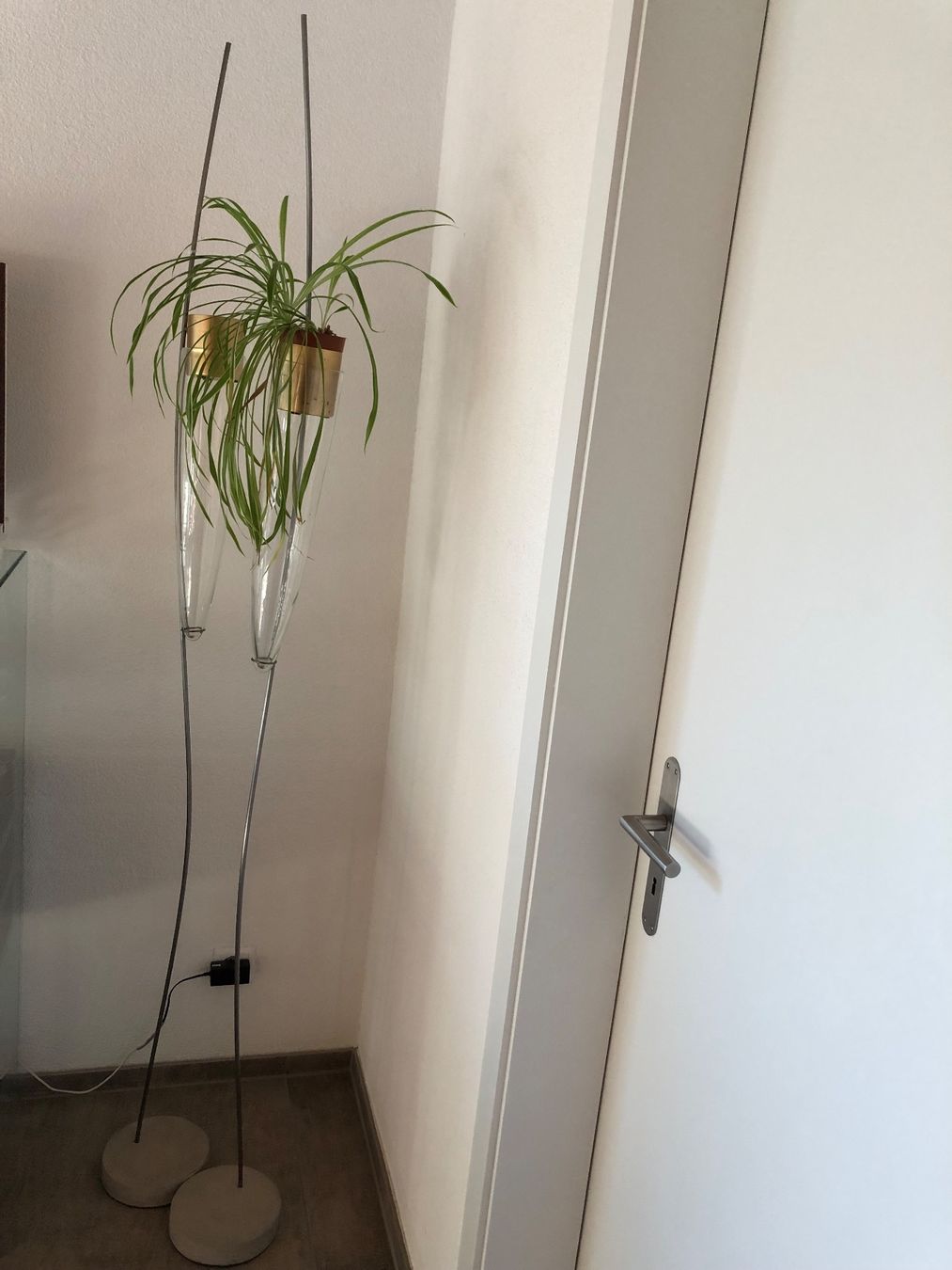 Sonstiges für Haushalt & Wohnen: 1 Stück wunderschöner Design Pflanzenständer – Gebraucht aus Herzogenbuchsee von Feltre.