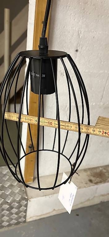 Kronleuchter & Deckenlampen: Suspension en métal noir – Gebraucht aus Servion von tat_rpx8 2