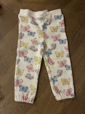 schöne Trainerhose Gr. 92, Neu