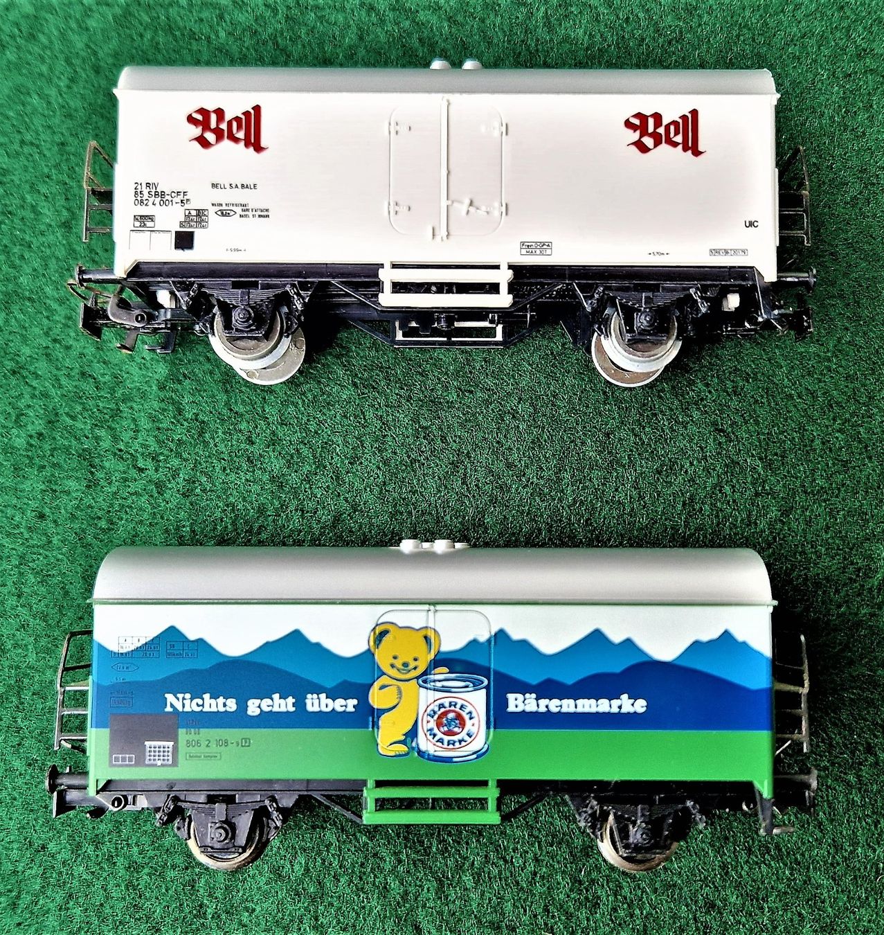 Märklin Modellini di ferrovie: 2 Märklin Kühlgüterwagen – Usato da Bellikon venduto da Umba02