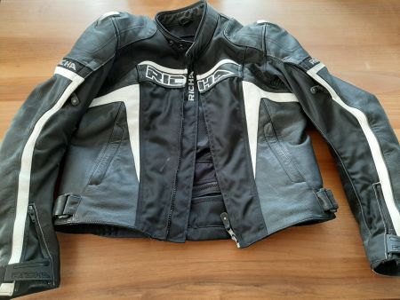 Richa Motorradjacke Leder Textil Gr. 52 schwarz