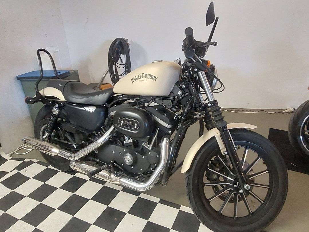 Harley-Davidson Chopper: HARLEY-DAVIDSON Sportster 883 Iron mit ABS – Usato da Thal venduto da P_Egli 1