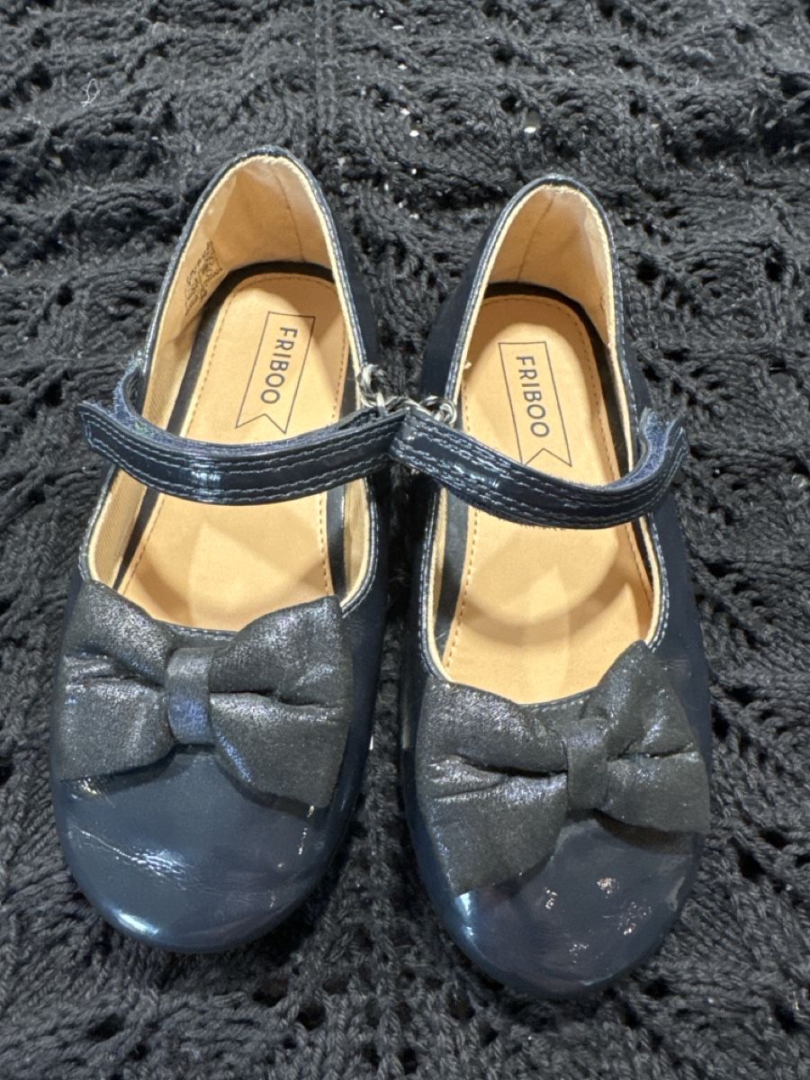 Friboo Scarpe per ragazze: Friboo Lack Ballerinas, dunkelblau, Gr. 30 – Usato da Grabs venduto da Shelly_87