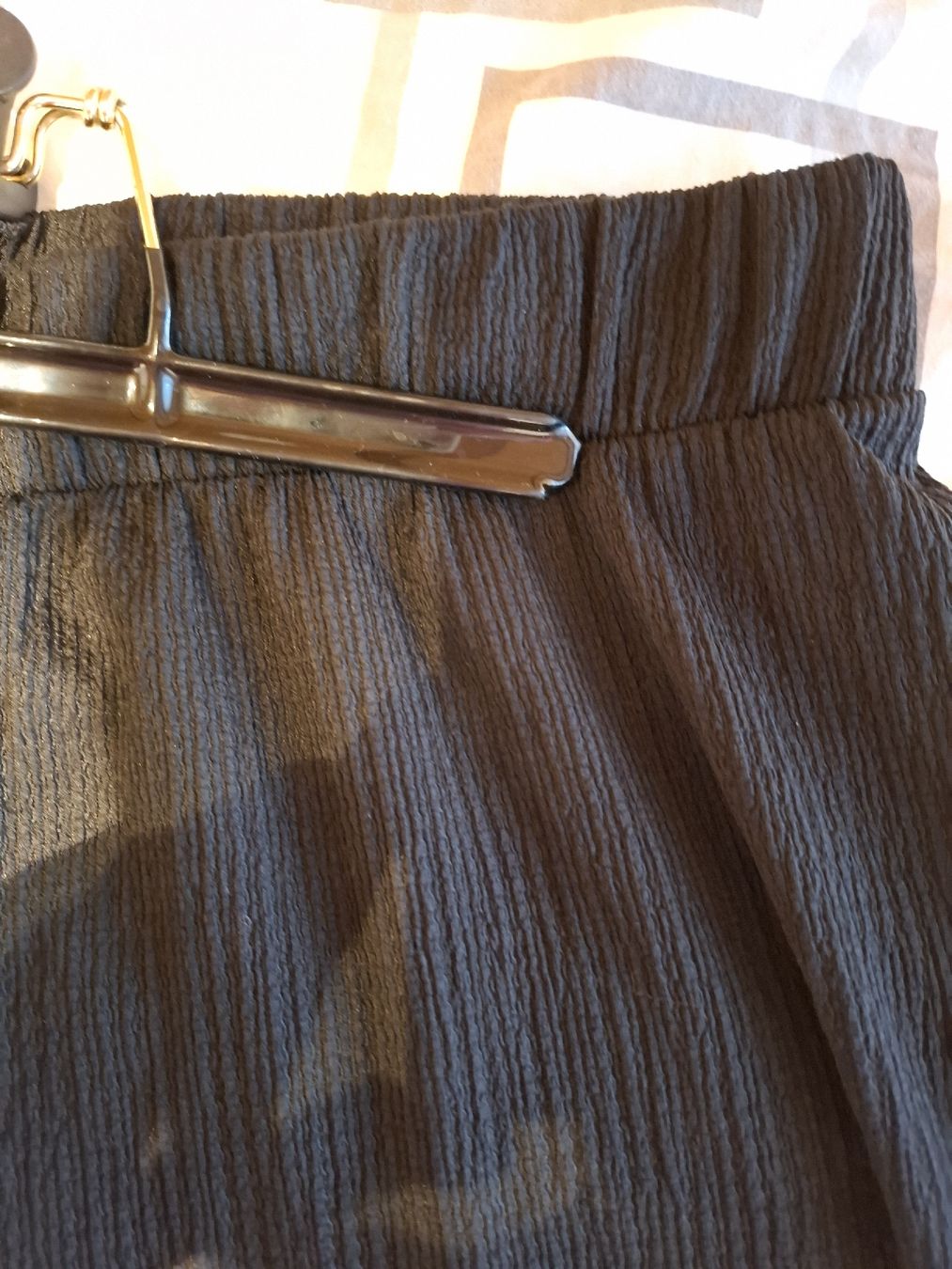 H&M Pantaloni: Schwarze Stoffhose, Grösse L – Nuovo (secondo la descrizione) da Lütisburg venduto da amerika123 2