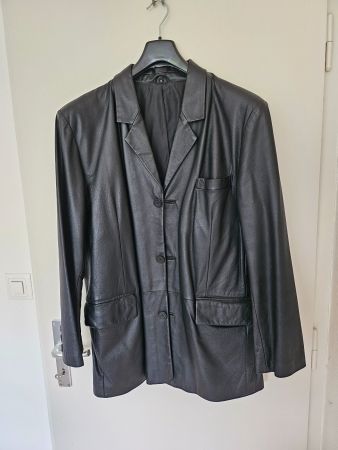 Veste en cuir  , en très bon état