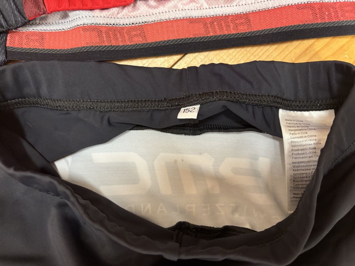 Scarpe, pantaloni & magliette da ginnastica: BMC Radsport Set, Grösse 152 – Usato da Büren an der Aare venduto da Nikito2001 2