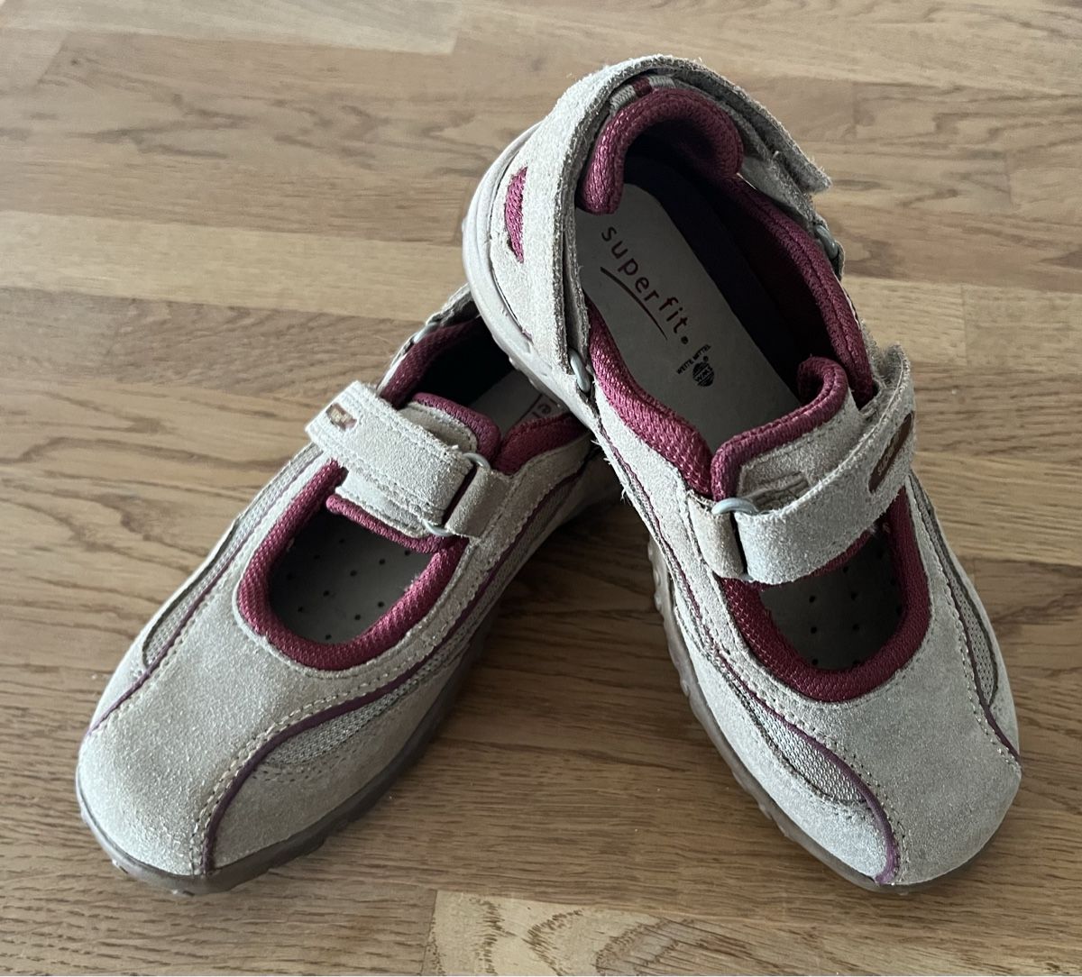 Superfit Schuhe für Mädchen: Superfit Sandalen Gr. 31 – Gebraucht aus Merlischachen von alpeva