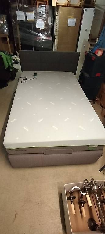 Lits: Boxspringbett elektrisch  – D'occasion à Steinach par Tsgweh 8