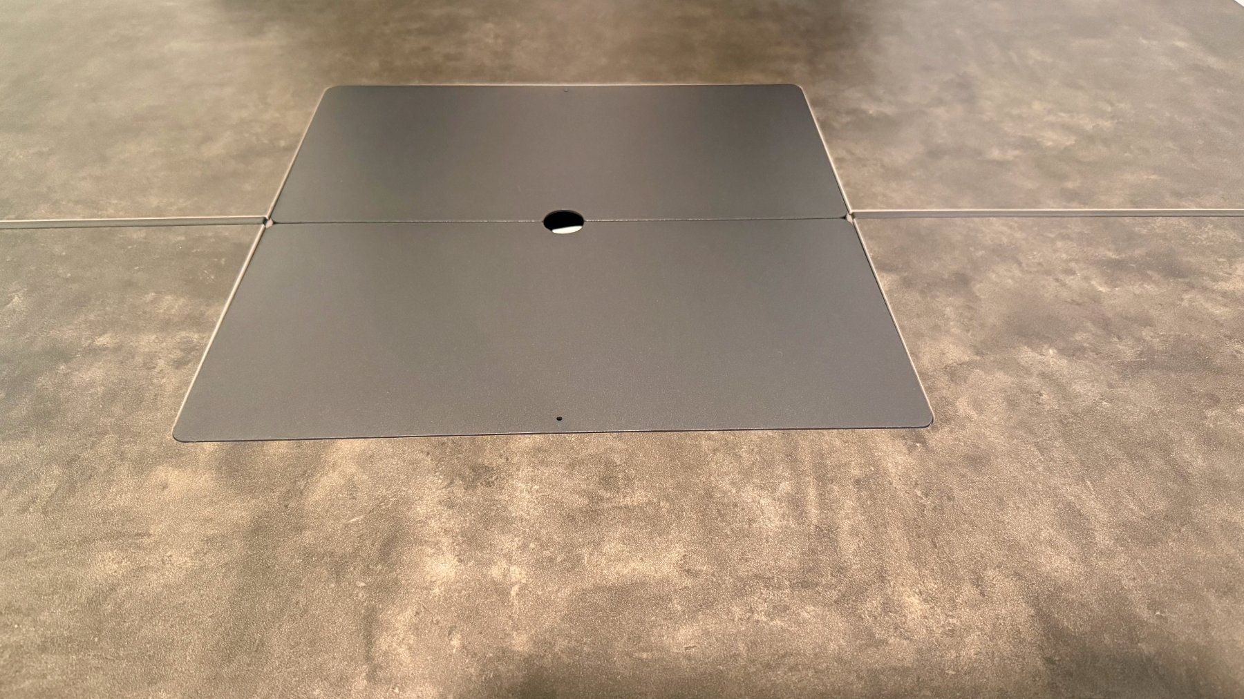 Tischset: Table haute, îlot de convivialité SETIS + 4 tabourets – Gebraucht aus Chêne-Bourg von Asimha 4
