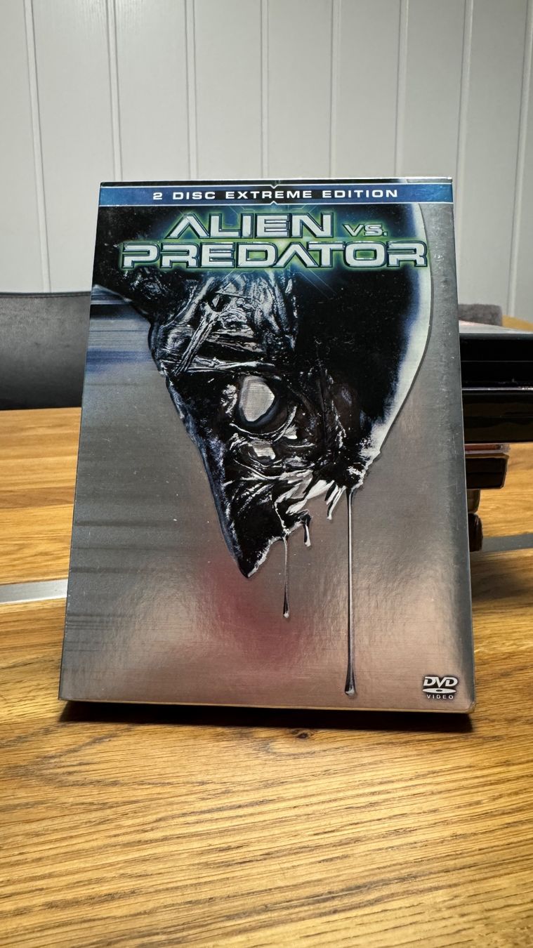 Tous les DVDs: Alien VS Predator dvd 2 disc extreme Edition – Neuf (Voir description) à Burgdorf par Catbagger64