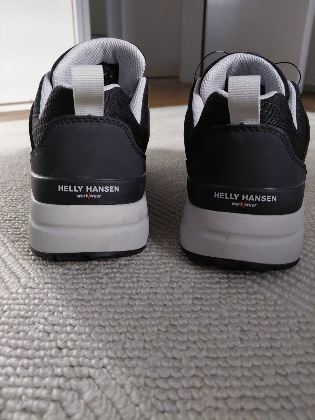Helly Hansen Scarpe da uomo: Helly Hansen S3S – Usato da Zürich venduto da riscu 2