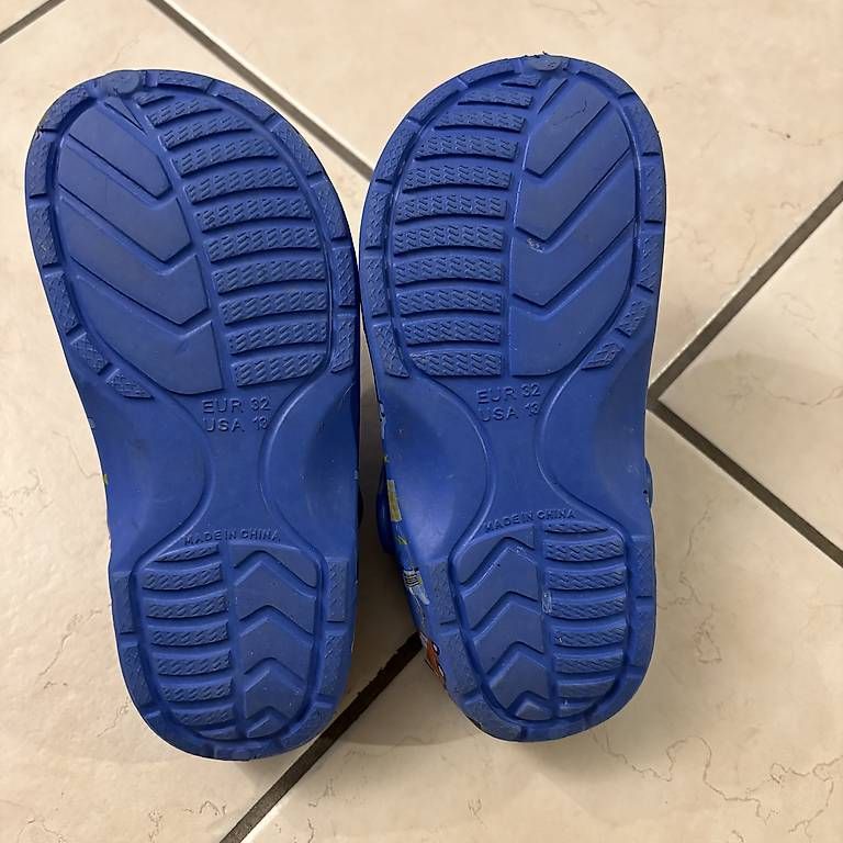 Scarpe per ragazzi: Hausschuhe Finken grösse 32 – Usato da Zimmerwald venduto da wuff81 1