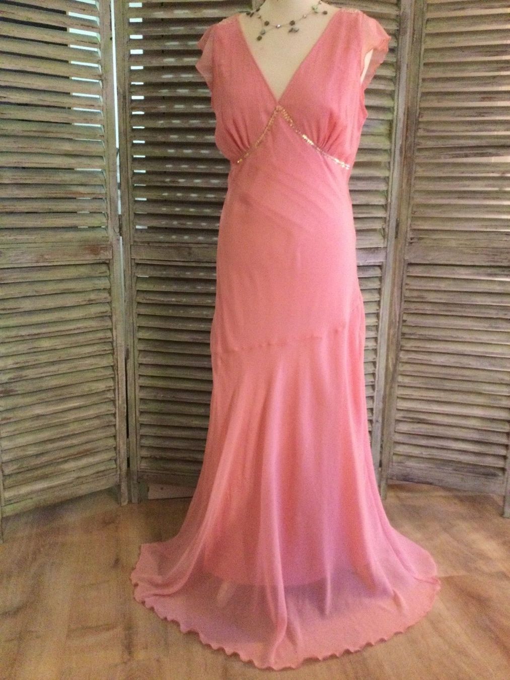 Kleider: Longue robe rose fluide avec sequins, taille 38, NEUF – Neu und originalverpackt aus Agiez von chouchanelle 7