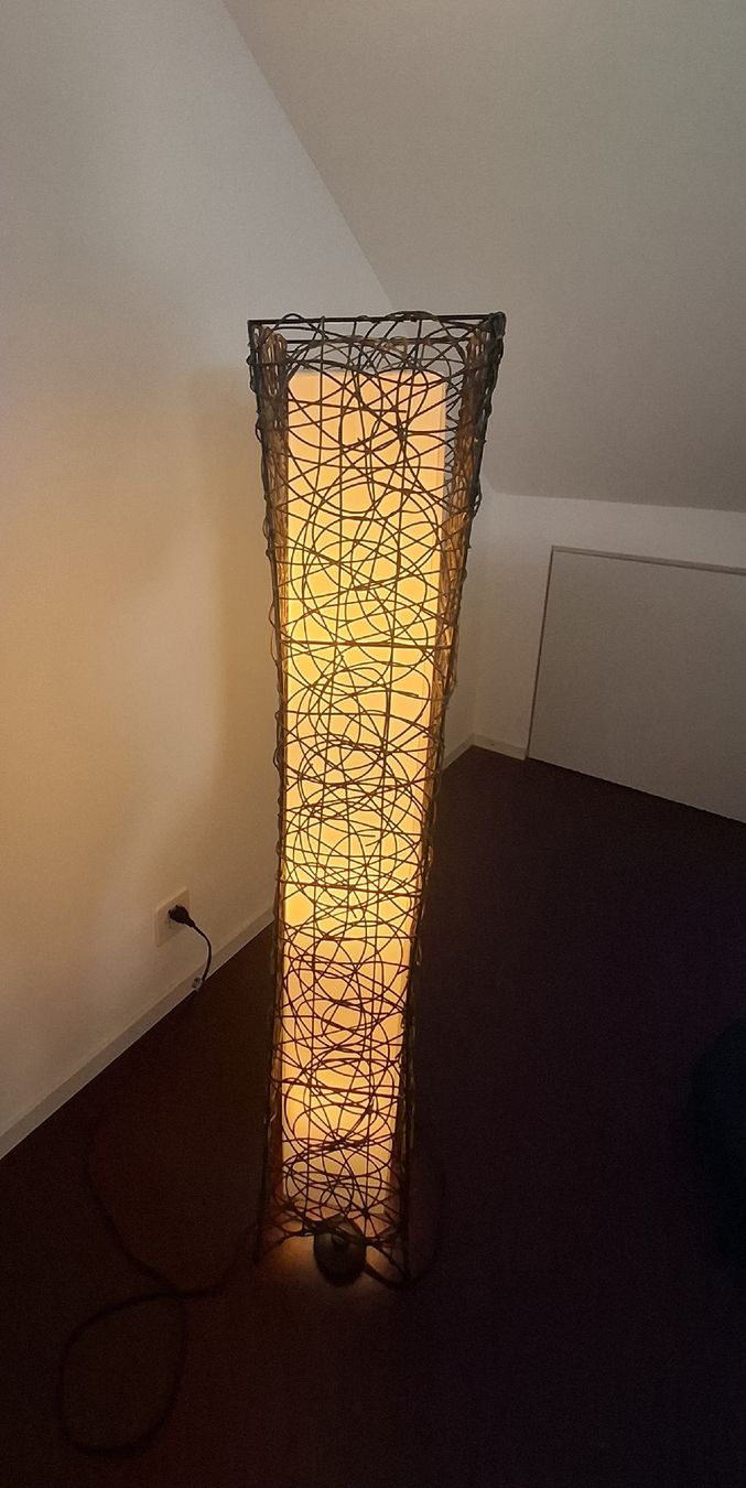 Lampade: Stehlampe zu verkaufen – Usato da Baden venduto da cla_n99k