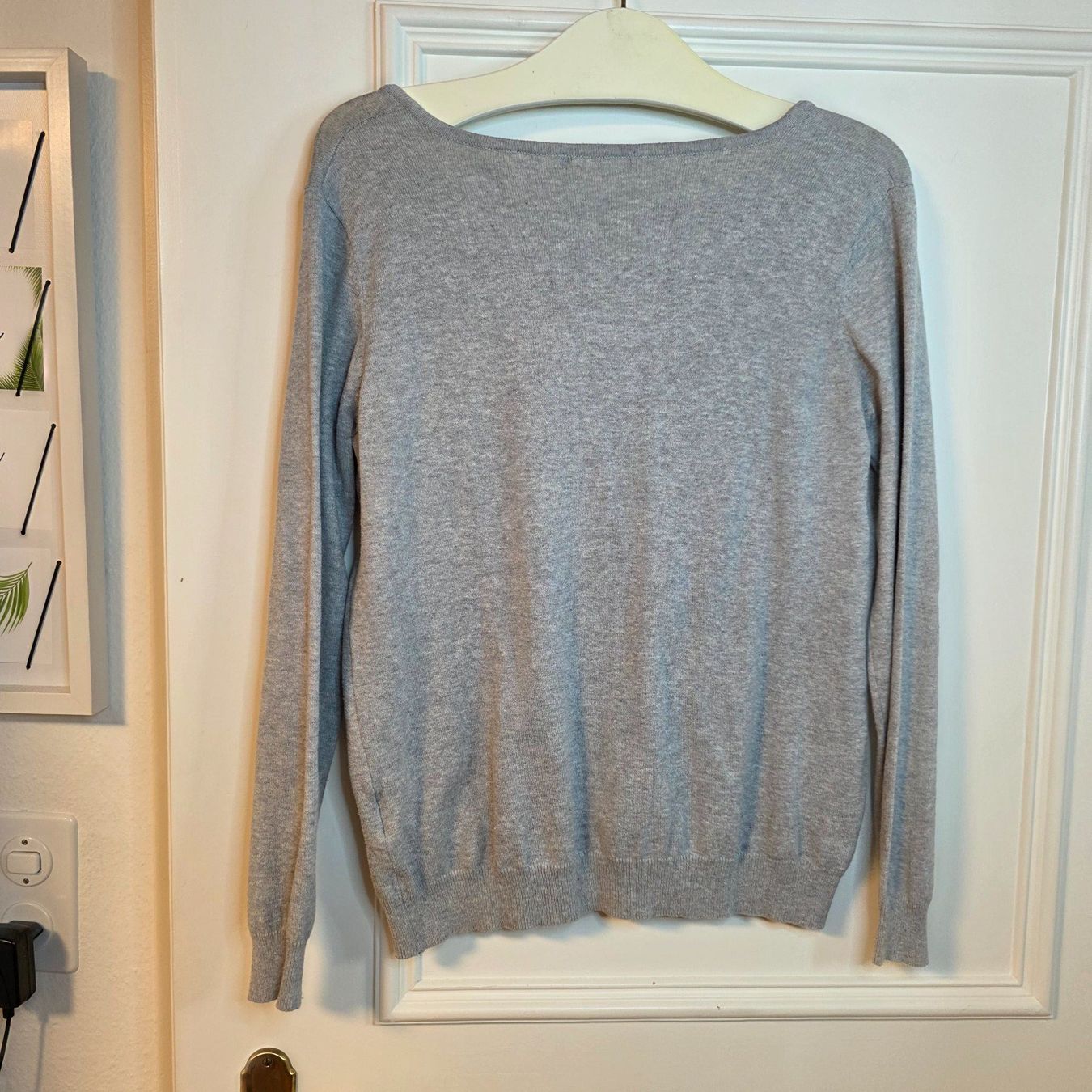 Maglioni & Felpe: Grauer Pullover M basic klassisch bequem – Usato da Wald ZH venduto da CapLux 3