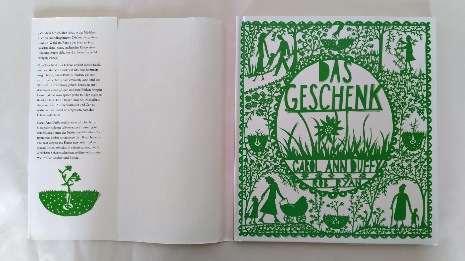 Libri: Das Geschenk / Scherenschnitt Bilderbuch 2010 ab Fr. 8.- – Usato da Bellach venduto da JingleJerry 2