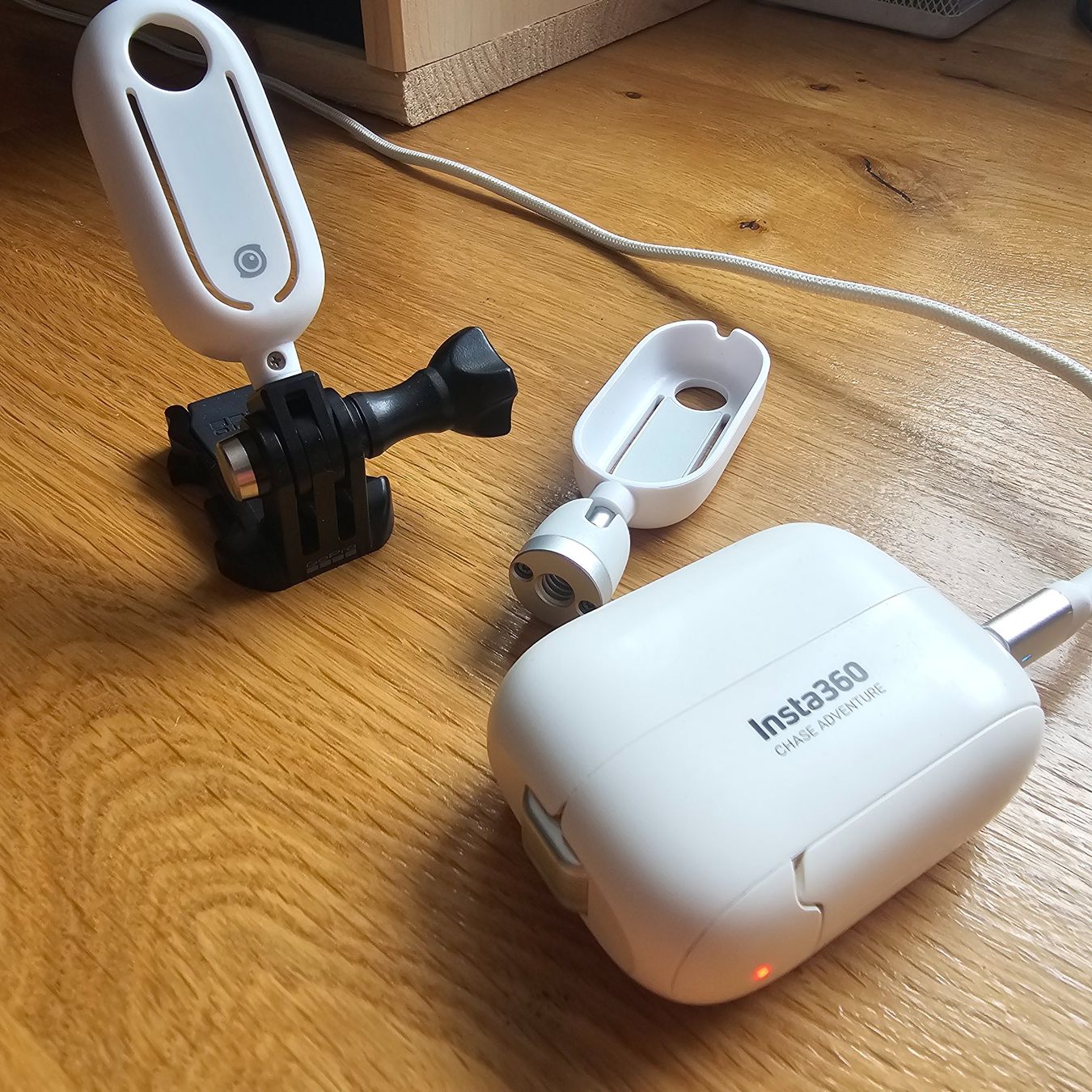 Insta360 Action Cam: Insta360 GO 2 and 2x mount accessories – D'occasion à Matten b. Interl par Vanilla8 4