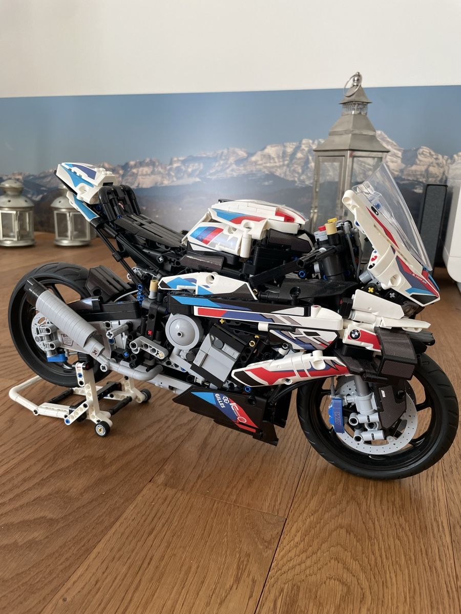 Kit di modellismo & Modellini statici: BMW M 1000 RR Motorrad Modell – Usato da Wallisellen venduto da hawaiianc5