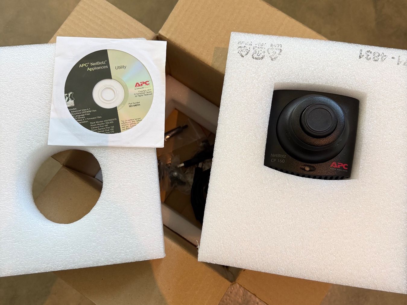 Webcam: APC NetBotz NBPD0160A Network Camera CP160 – Nuovo (secondo la descrizione) da versoix venduto da Aess 1