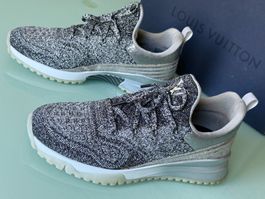 LOUIS VUITTON V.N.R Silber Technische Leder Low Sneaker 42.5