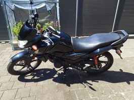 Motorrad Honda CB125F schwarz