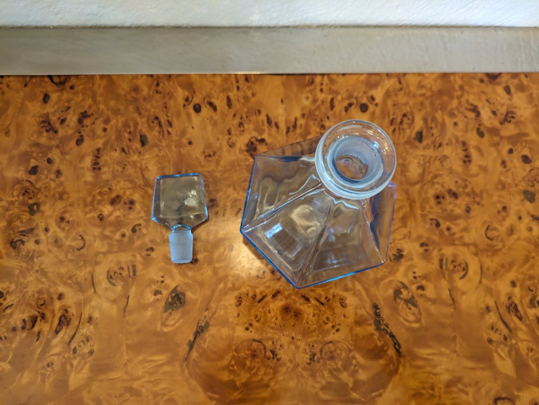 Caraffe: Karaffe m. Deckel Pressglas Glas hellblau Art Deco antik? – Usato da Ermatingen venduto da trendyquitaeten 4