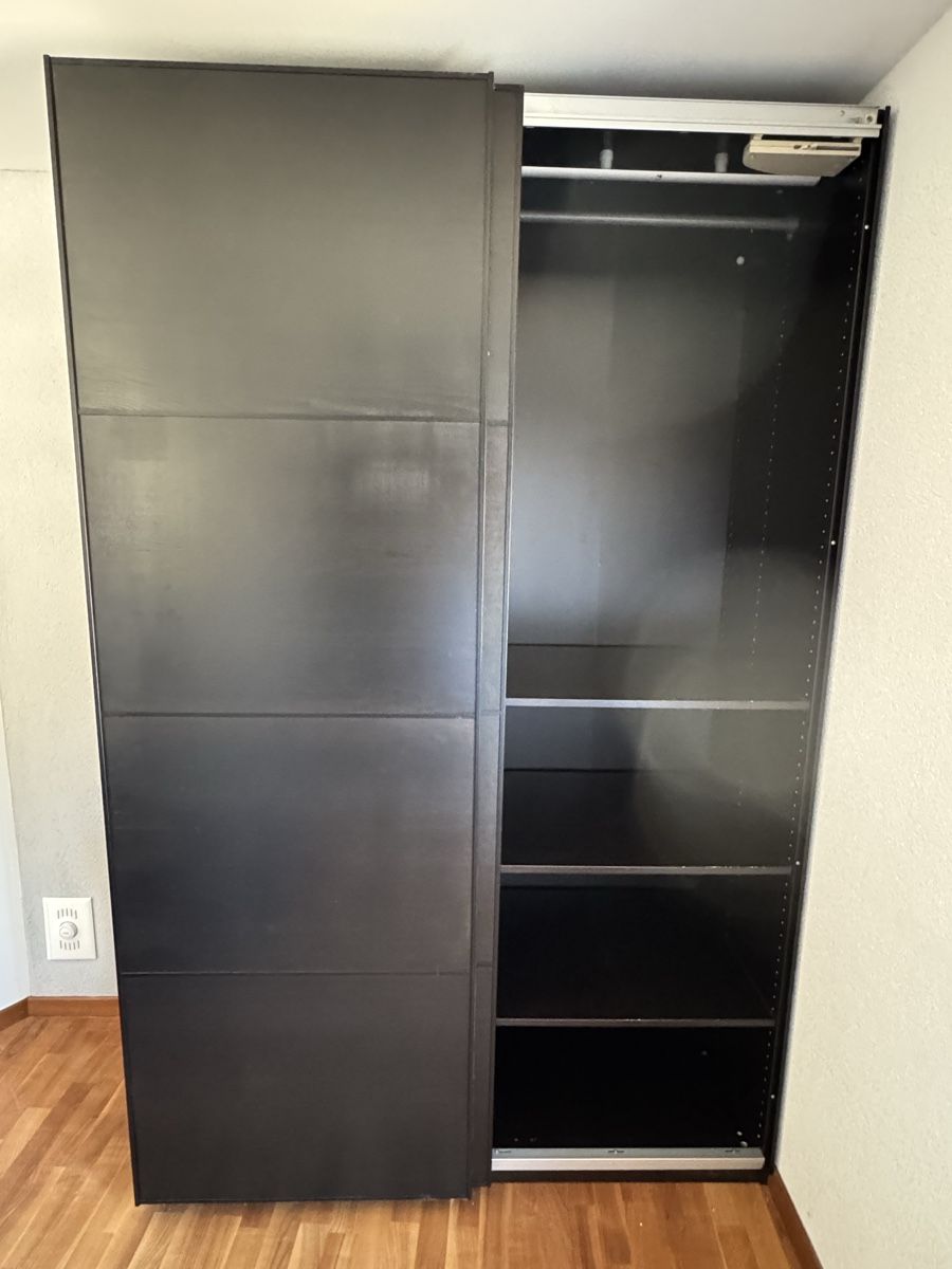 Ikea Schränke: Ikea Pax Schrank mit integrierter Licht – Gebraucht aus Wald ZH von StefaNes88 2