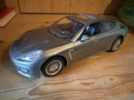Porsche Panamera Spielzeugauto