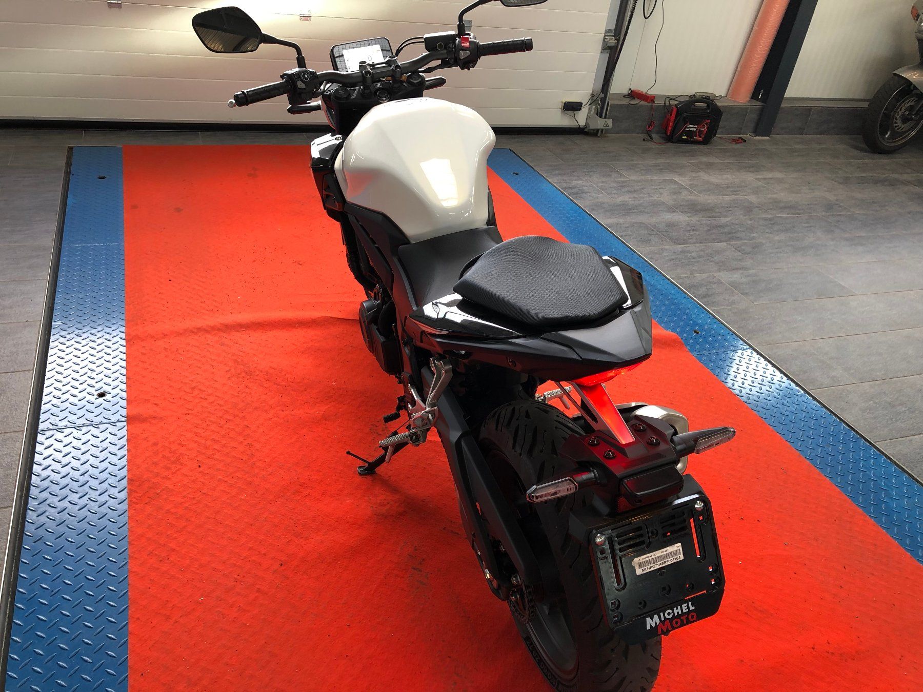 Honda Strada: HONDA CB 500 Hornet – Nuovo (secondo la descrizione) da Gampelen venduto da Steuer0 3