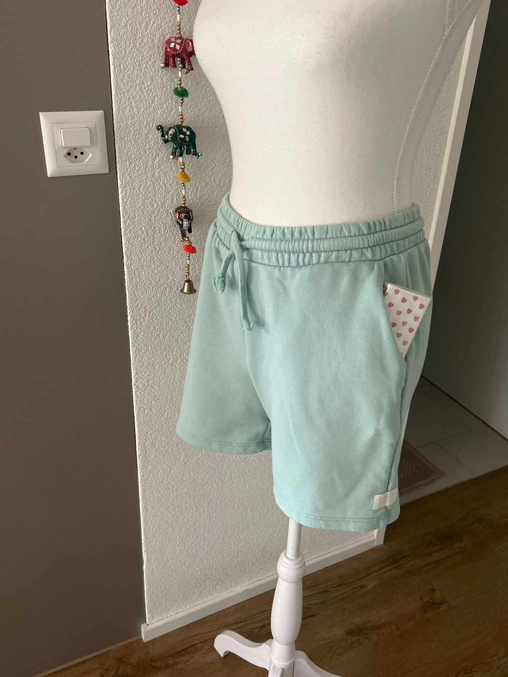 Pull&Bear Pantaloni: Damen Short mintgrün von Pull&Bear Grösse M – Usato da Brunnen venduto da Nala2929 4