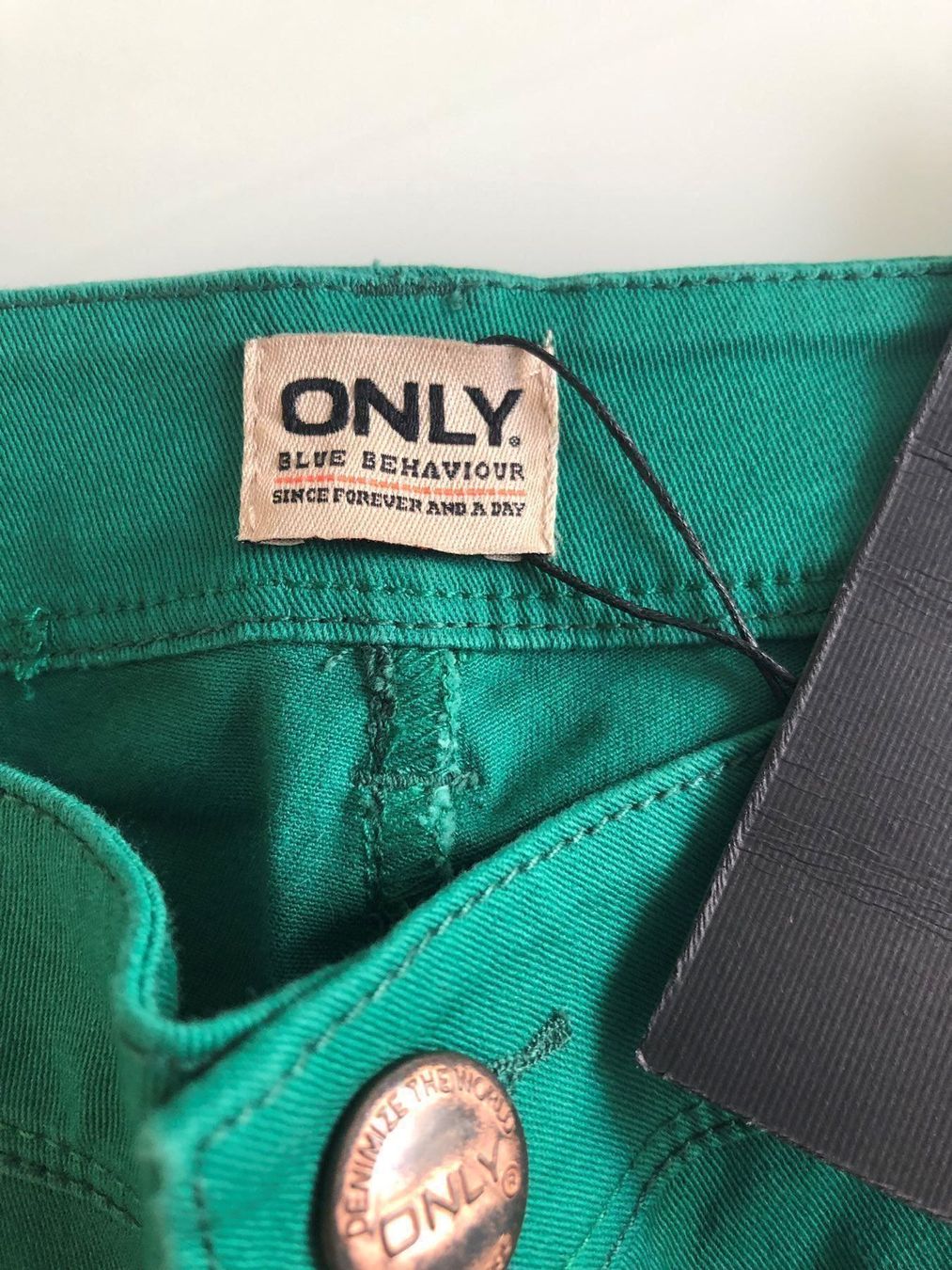 Jeans: Jeans  Grün Gr. 40 – Nuovo e nell'imballaggio originale da Adliswil venduto da Jessik0 5