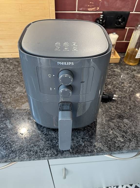 Philips Küchengeräte: Airfryer Philips HD9200 – Gebraucht aus Villarzel von Matt-93
