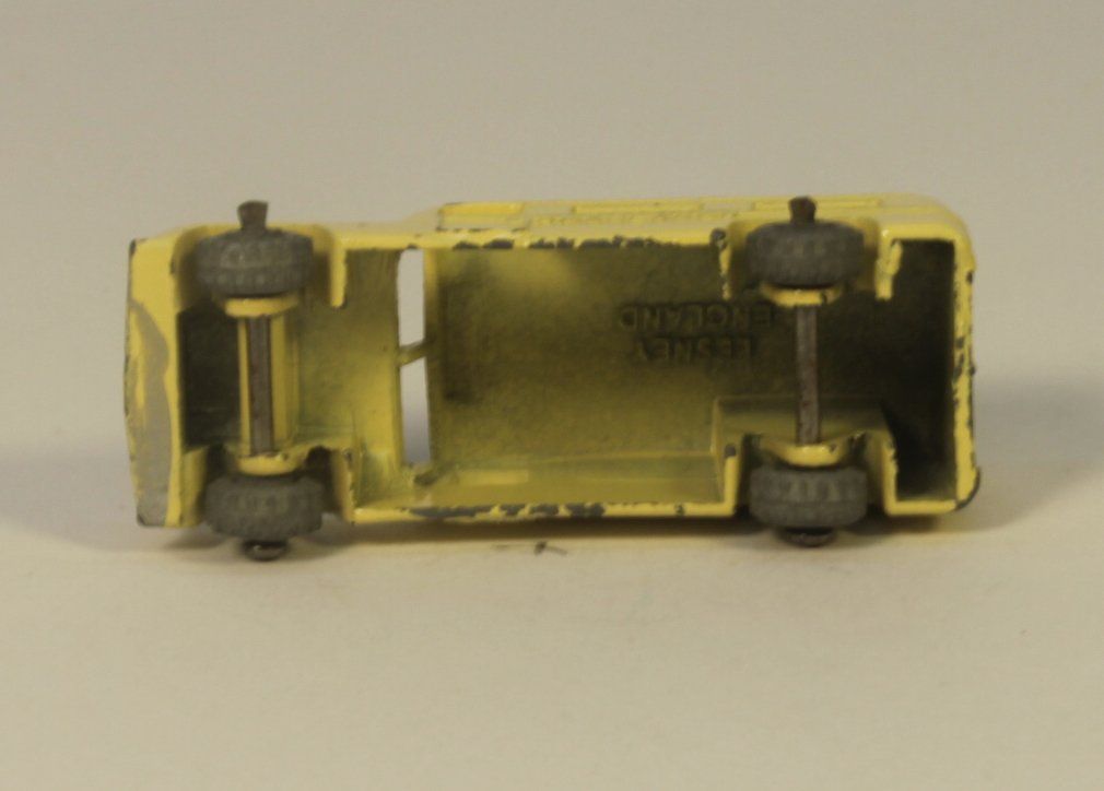 Matchbox Voitures modèles: Matchbox Lesney 14A Daimler Ambulance – D'occasion à Zofingen par Trukli58 5