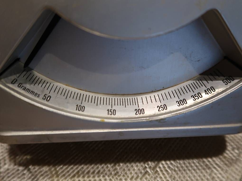 Bilance e pesi: Balance à ressort 500g – Usato da La Chaux-de-Fonds venduto da Criste 1