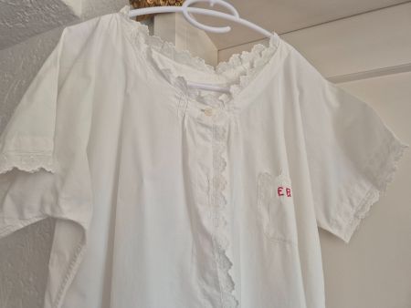 Damen Nachthemd weiss mit Stickerei vintage