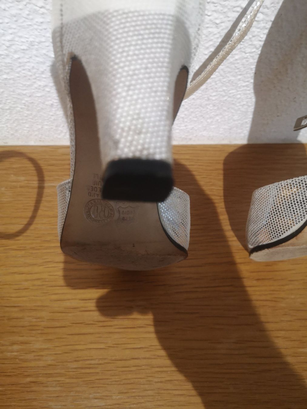 Scarpe da donna: Damenschuh mit Handtasche – Usato da Lostorf venduto da rubileo 3