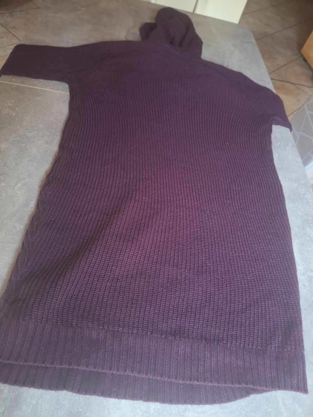 Vestiti: Robe pull avec capuchon col en V taille 40-42 marque BPC – Usato da Villiers venduto da san_jn5w 5