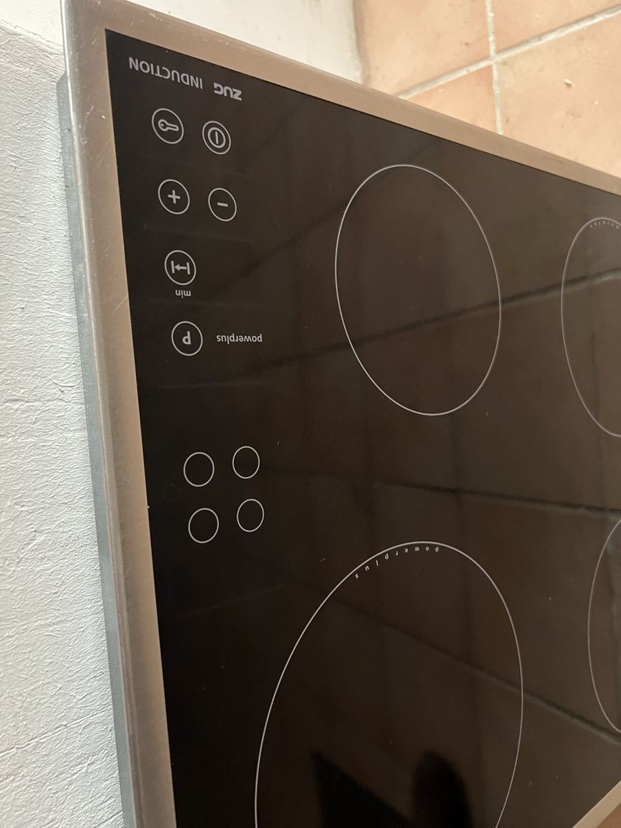 V-Zug Elettrodomestici da cucina: Elektrisches Küchenkochfeld – Usato da Basel venduto da AnselS 1