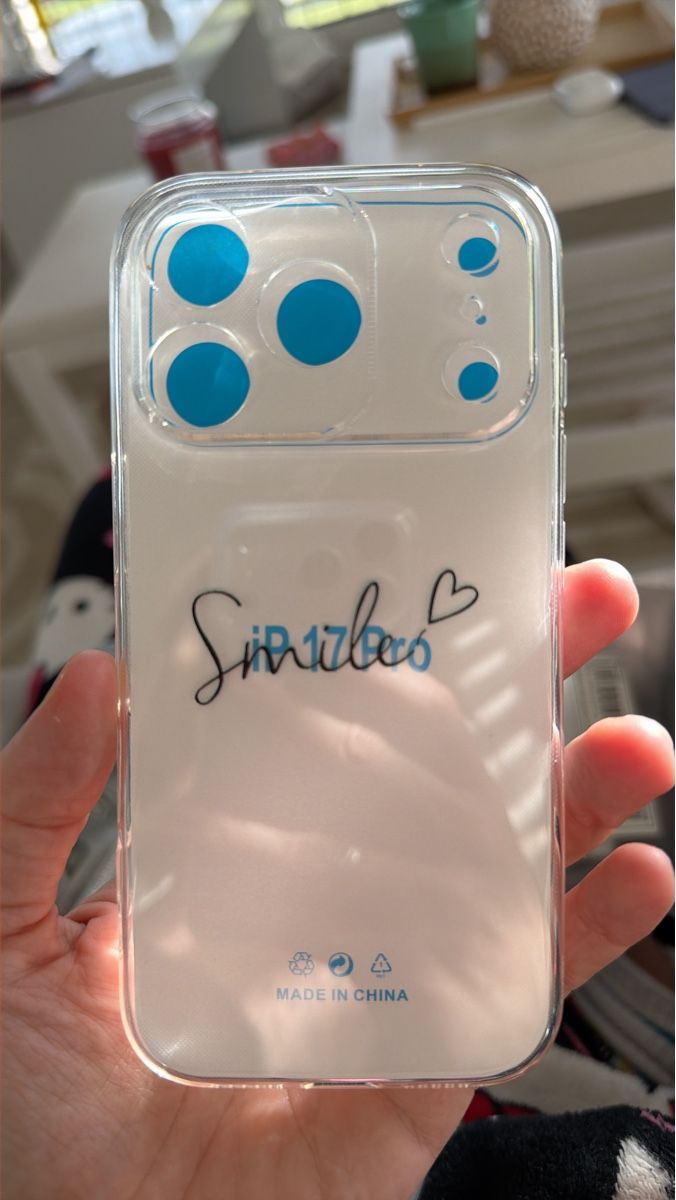 Apple Cover & Protezioni schermo: Coque iPhone 17 Pro avec motif Smiles – Nuovo e nell'imballaggio originale da Fétigny venduto da Titou2010