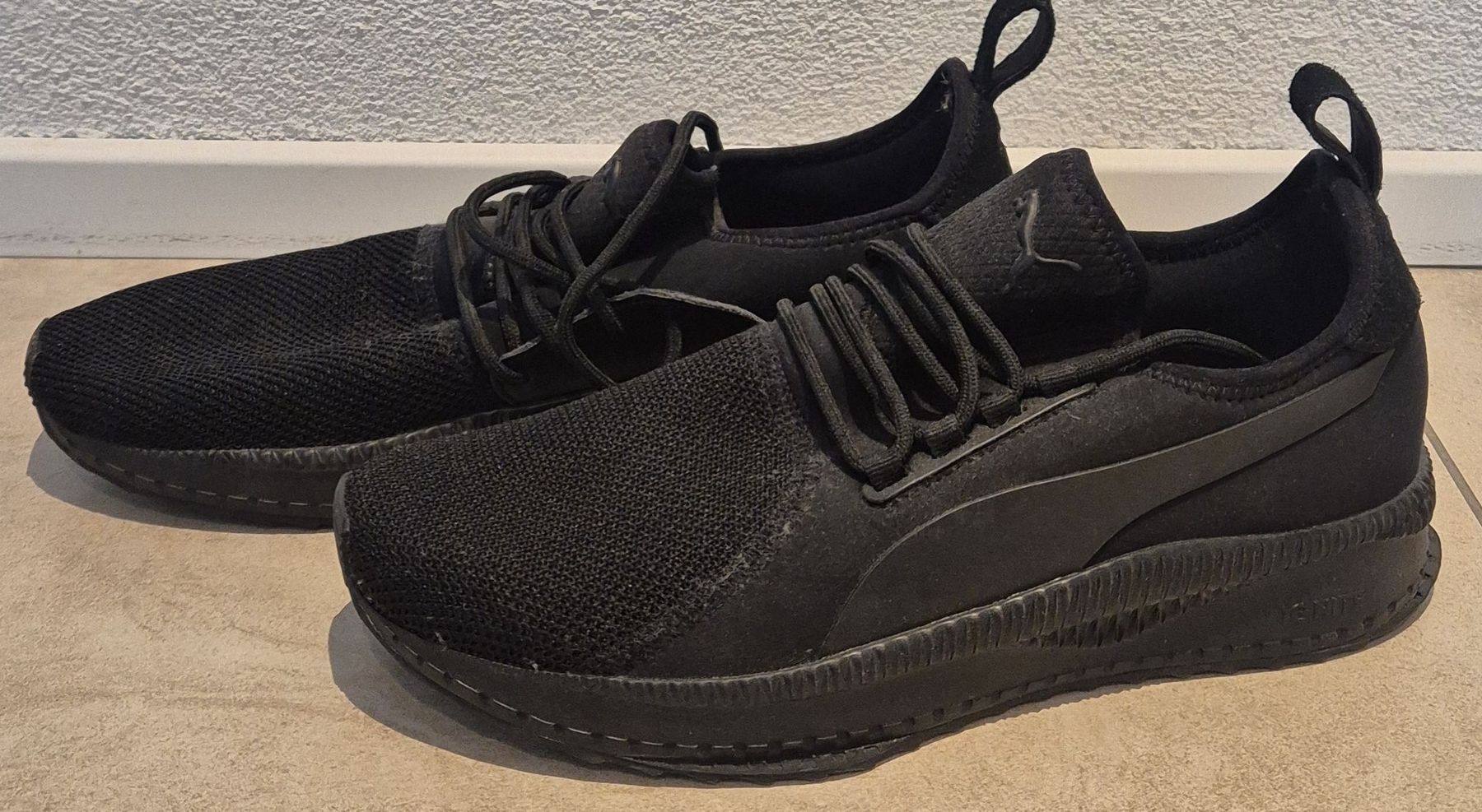 Puma Scarpe da uomo: Schwarze Puma Schuhe, Grösse 42, sehe selten getragen – Usato da Emmen venduto da CreativeGarcia 1