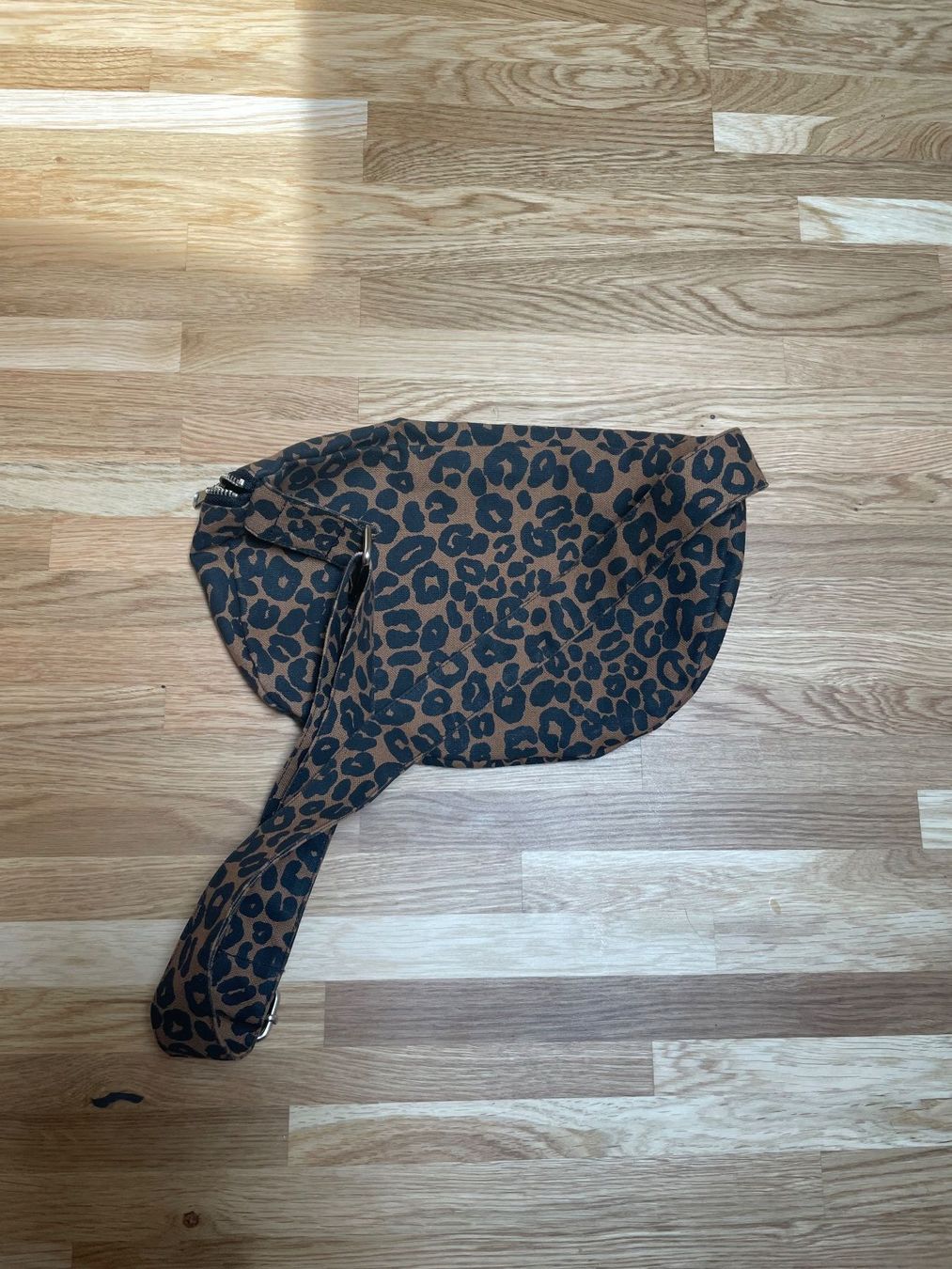 Borse da donna: Sac Banane Rive Droite – Usato da Monnaz venduto da al_alexandra 3