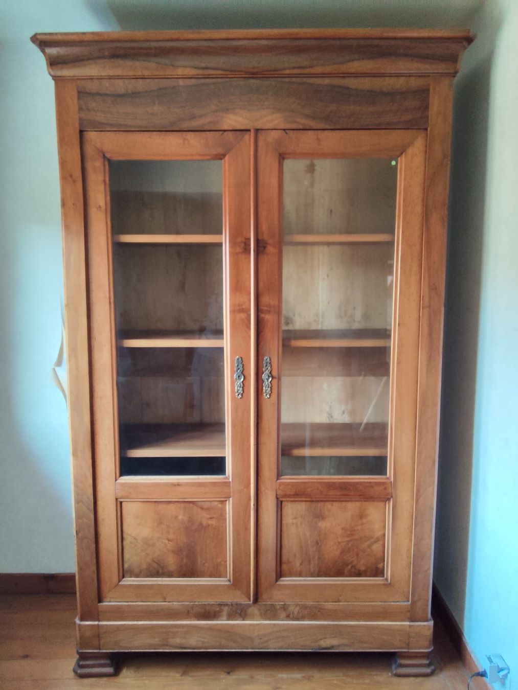 Armadi: Bibliothèque époque Louis-Philippe – Usato da Cossonay-Ville venduto da Aryann34 7