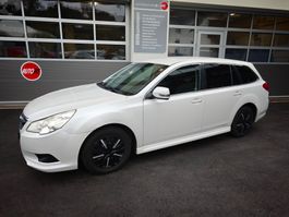 Subaru Legacy 2.0i AWD Kombi weiss gebraucht 266'130 km