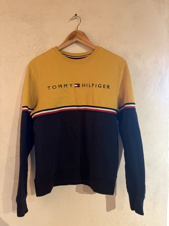 Sweatshirt Tommy Hilfiger couleur jaune et bleu S/P bon état
