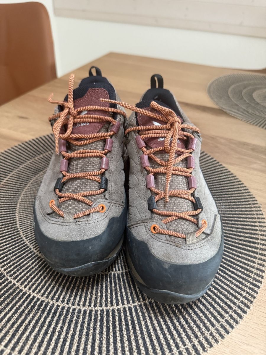 Salewa Chaussures femmes: Salewa Wanderschuhe Damen Grösse 36.5 – Neuf (Voir description) à Niederwil AG par Lucaccino 1