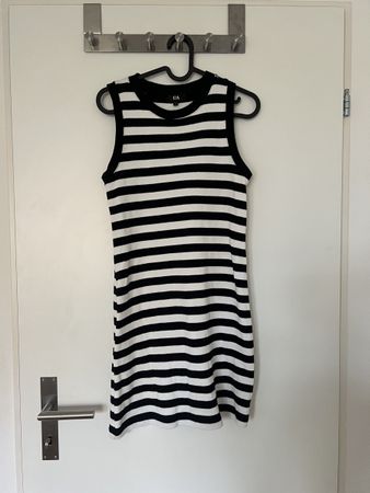 Kleid C&A gestreift Gr. S schwarz/weiss