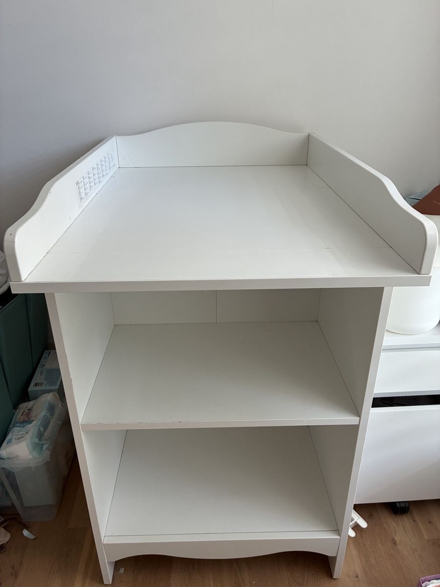 Ikea Fasciatoi & Accessori: Wickeltisch Ikea + 2 Regale – Usato da Saland venduto da Francyherrera 5