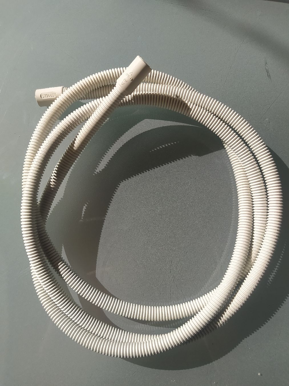 Miele Tuyaux & tubes: Miele Trockner Druckschlauch – Neuf (Voir description) à Weiningen ZH par Vitanyi