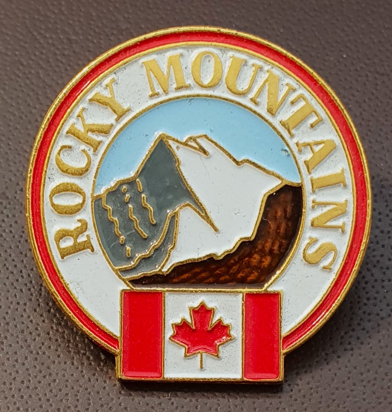 Placchette & Badge: R821 - Pin Rocky Mountains Canada  Kanada – Usato da Reinach BL venduto da Boston-Verkauf