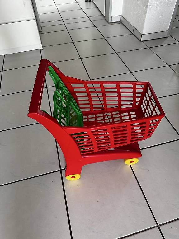 Spielzeuge: Einkaufswagen – Gebraucht aus Fislisbach von Reckeem 1